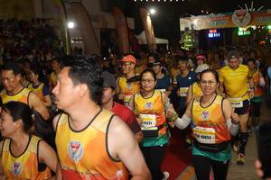 BIB: 0811, 15221, 10853
                            <button type="button" onclick="openModal(9884461)" class="btn btn-primary btn-sm float-right btn-popup" data-toggle="modal" data-target=".modal-high-quality">
                        <i class="fas fa-shopping-cart"></i> Add to Cart
                    </button>
                                            <button type="button" onclick="isThisMe(9884461, true)" class="btn btn-success btn-sm float-right btn-popup btn-isme hidden" data-toggle="tooltip" data-placement="bottom" title="นี่คือรูปของคุณใช่ไหม คลิกที่นี่เพื่อเอาเข้าอัลบั้ม">
                        <i class="fas fa-plus"></i> Add to album
                    </button>
                    <button type="button" onclick="isThisMe(9884461, false)" class="btn btn-warning btn-sm float-right btn-popup btn-isnotme hidden">
                        <i class="fas fa-ban"></i> Remove from album
                    </button>